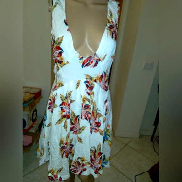 FP Movement by Free People Dresses & Skirts - BNWT FREE PEOPLE DRESS SZ SM WHITE FLORAL MESH OPEN BACK PLUNGING NECKLINE